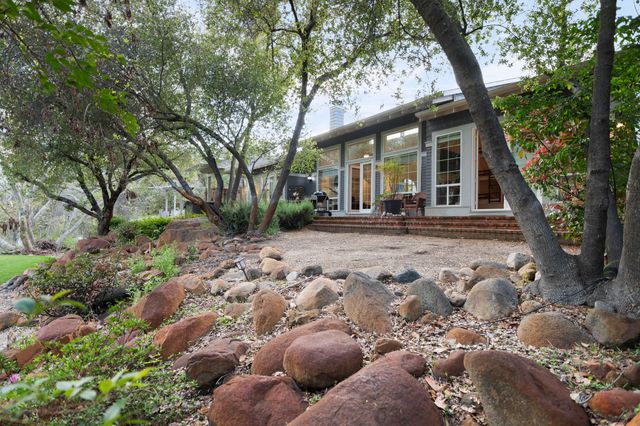 42440 Kaweah River Drive, Three Rivers, CA 93271