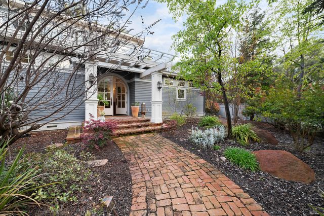 42440 Kaweah River Drive, Three Rivers, CA 93271