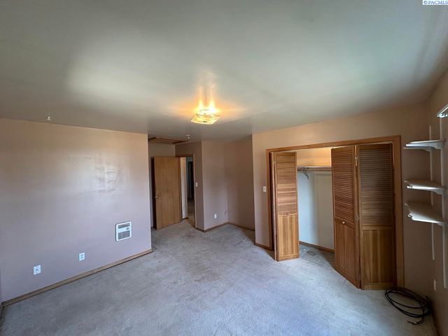307 S Crystal, La Crosse, WA 99143
