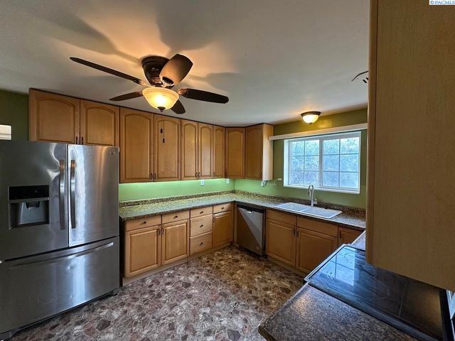 307 S Crystal, La Crosse, WA 99143