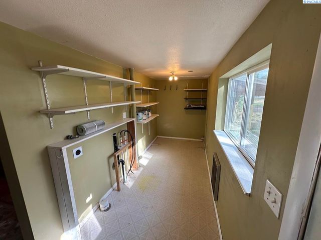 307 S Crystal, La Crosse, WA 99143