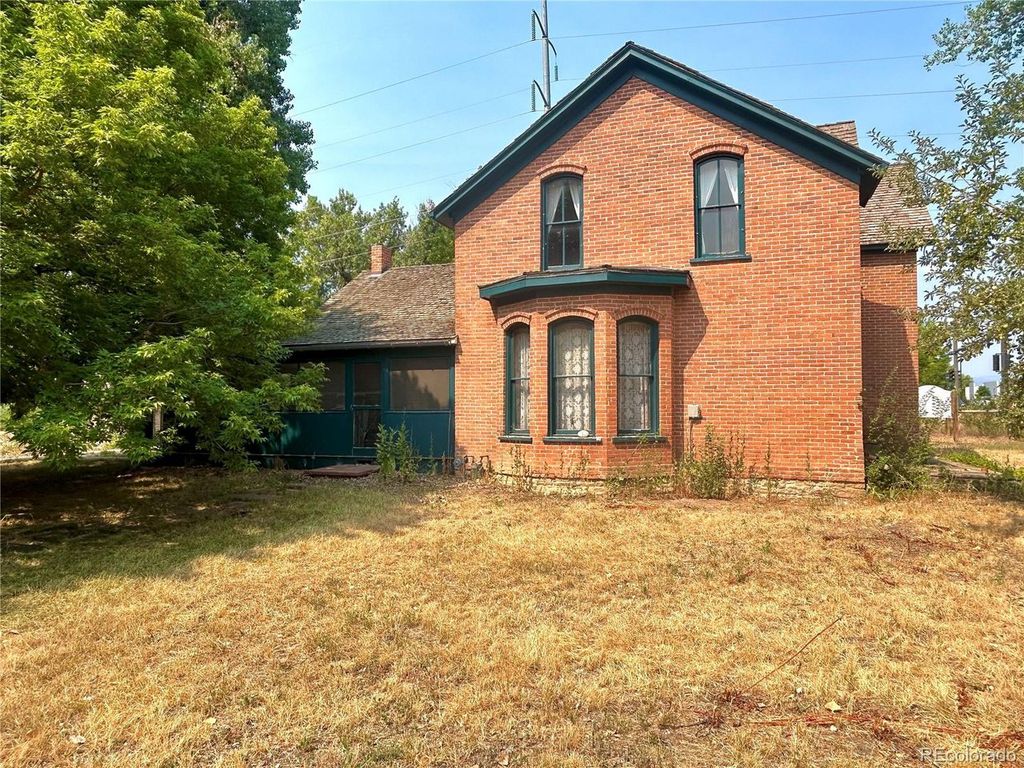 2306 E 1st St, Loveland, CO 80537