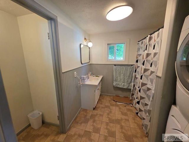 246 S 2nd E, Rexburg, ID 83440