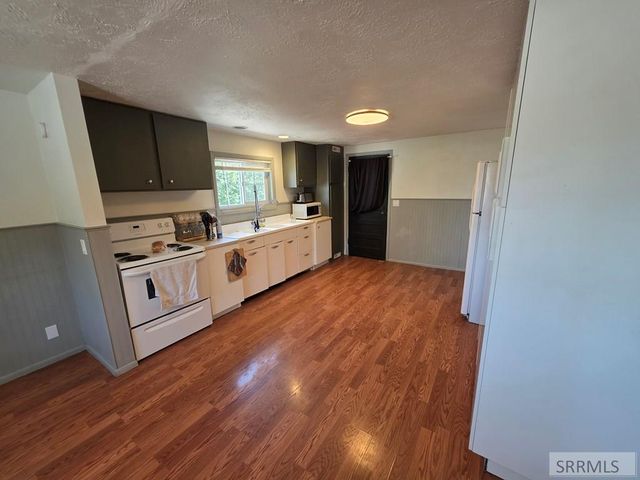 246 S 2nd E, Rexburg, ID 83440