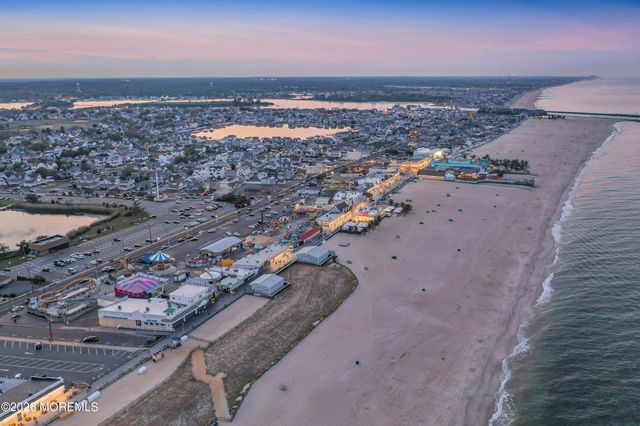 204 Curtis Avenue, Point Pleasant Beach, NJ 08742