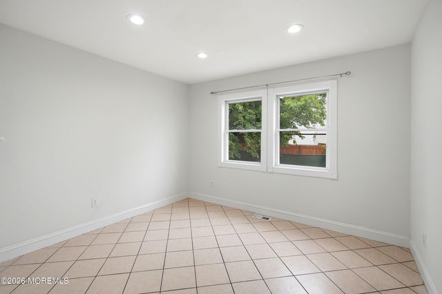 29 Windsor Drive, East Brunswick, NJ 08816