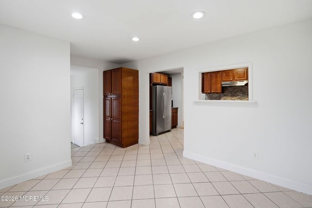 29 Windsor Drive, East Brunswick, NJ 08816