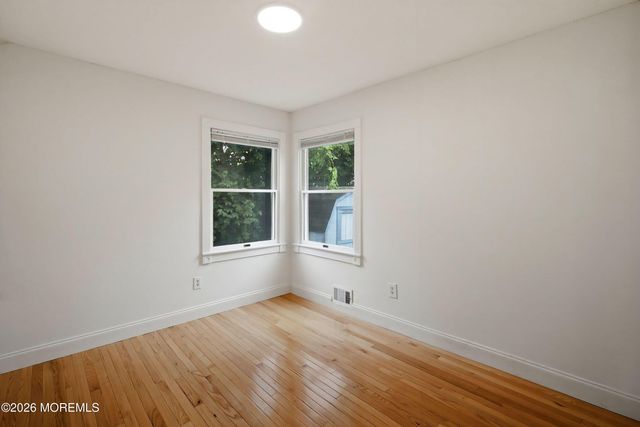 29 Windsor Drive, East Brunswick, NJ 08816