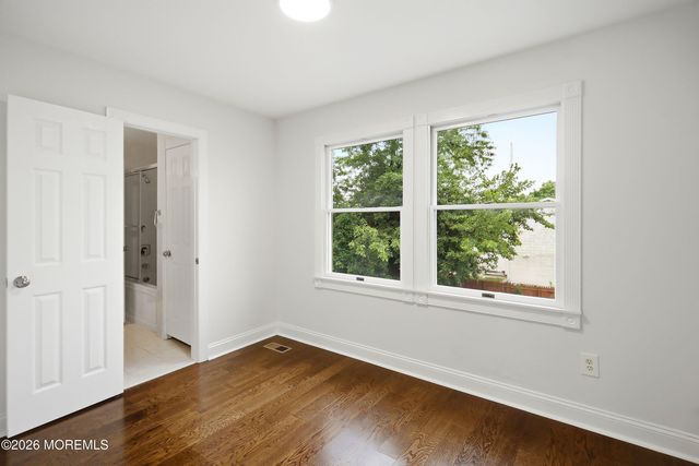 29 Windsor Drive, East Brunswick, NJ 08816