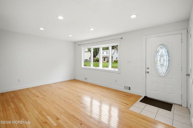 29 Windsor Drive, East Brunswick, NJ 08816