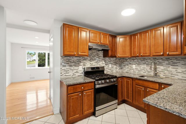 29 Windsor Drive, East Brunswick, NJ 08816