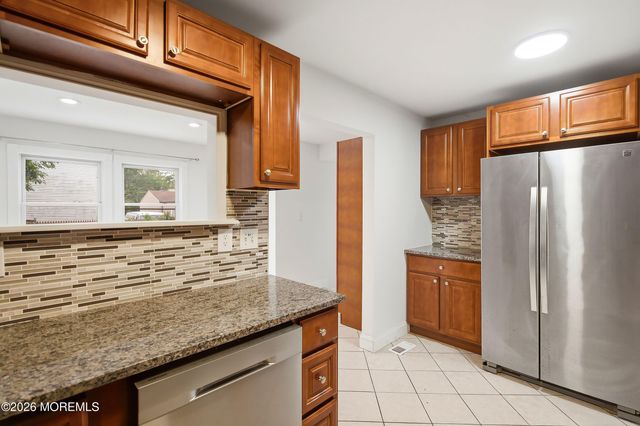 29 Windsor Drive, East Brunswick, NJ 08816