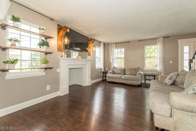 102 Saw Mill Bend, Chardon, OH 44024