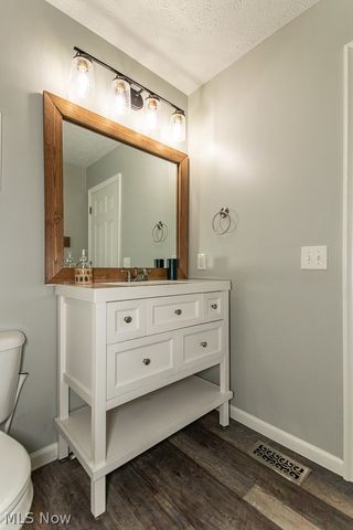 102 Saw Mill Bend, Chardon, OH 44024