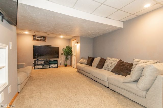 102 Saw Mill Bend, Chardon, OH 44024