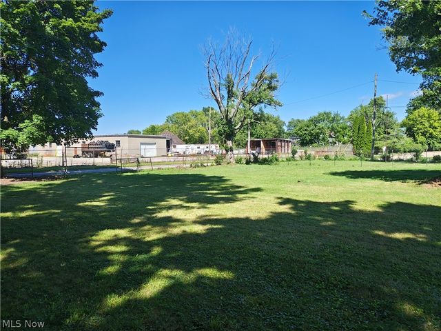 5611 Poplar Avenue, Ashtabula, OH 44004