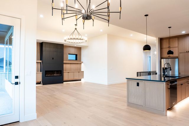 3717 East Woodhue Street, Springfield, MO 65802