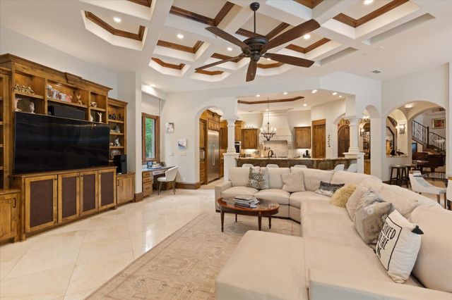 3705 Champions Ridge Ln, Longview, TX 75605