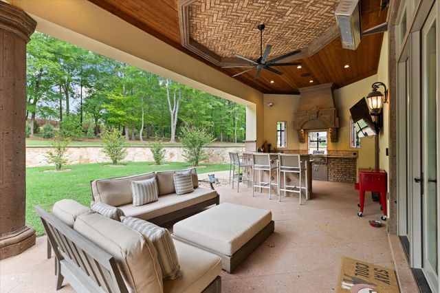 3705 Champions Ridge Ln, Longview, TX 75605