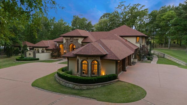 3705 Champions Ridge Ln, Longview, TX 75605