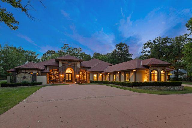 3705 Champions Ridge Ln, Longview, TX 75605