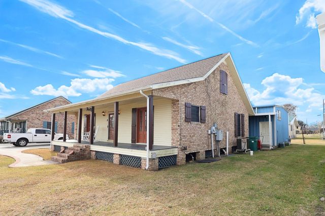 126 West 35th Street, Larose, LA 70373