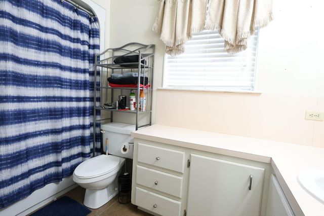 126 West 35th Street, Larose, LA 70373