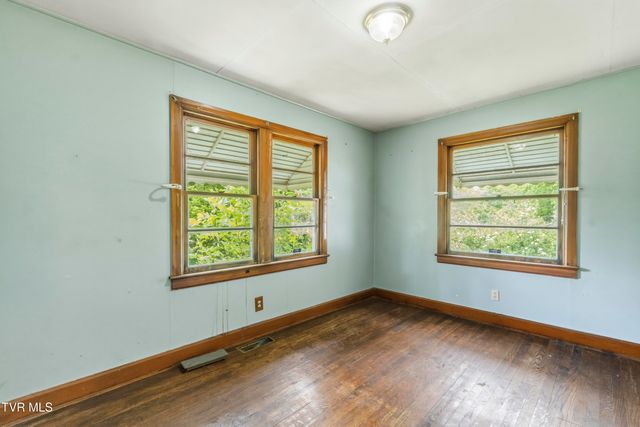 235 House Road, Greeneville, TN 37743