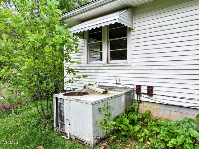 235 House Road, Greeneville, TN 37743