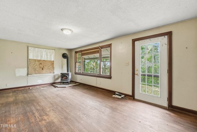 235 House Road, Greeneville, TN 37743