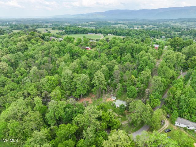 235 House Road, Greeneville, TN 37743