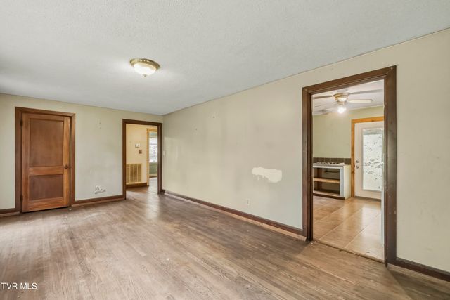 235 House Road, Greeneville, TN 37743
