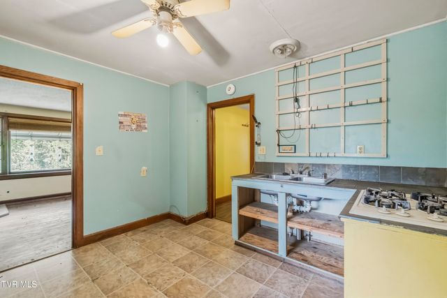 235 House Road, Greeneville, TN 37743