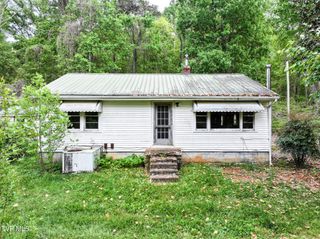 235 House Road, Greeneville, TN 37743