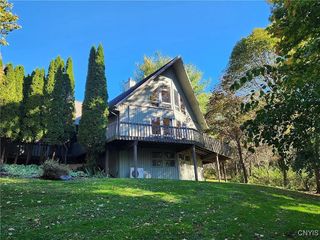 1666 Buffs Bluff, Skaneateles, NY 13152