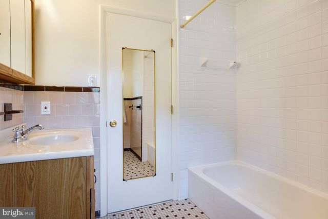 6903 SHEFFIELD DR, Sykesville, MD 21784