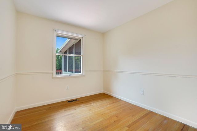 6903 SHEFFIELD DR, Sykesville, MD 21784