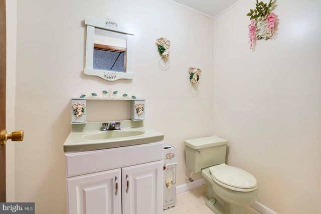 6903 SHEFFIELD DR, Sykesville, MD 21784