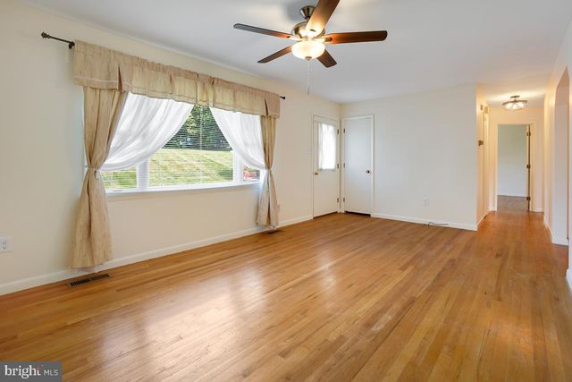 6903 SHEFFIELD DR, Sykesville, MD 21784