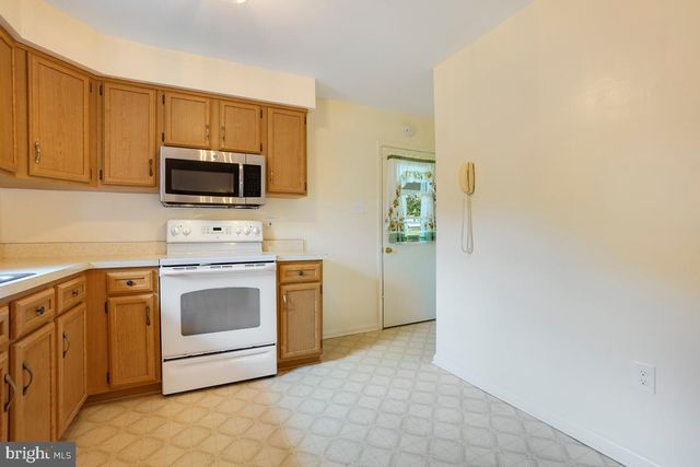 6903 SHEFFIELD DR, Sykesville, MD 21784