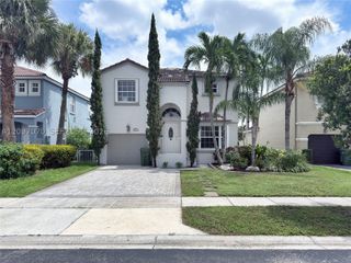 199 NW 152nd Ave, Pembroke Pines, FL 33028