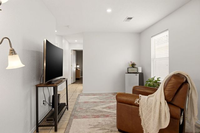 1819 Cielo Oeste Place NW, Albuquerque, NM 87120
