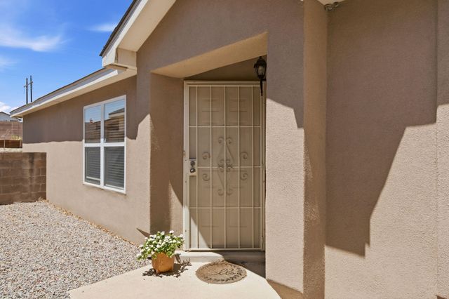 1819 Cielo Oeste Place NW, Albuquerque, NM 87120