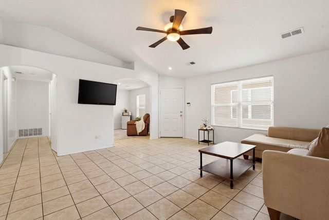 1819 Cielo Oeste Place NW, Albuquerque, NM 87120