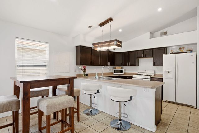 1819 Cielo Oeste Place NW, Albuquerque, NM 87120