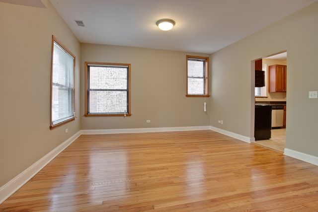 5419 S Hyde Park Boulevard 2, Chicago, IL 60615
