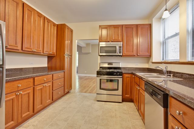 5419 S Hyde Park Boulevard 2, Chicago, IL 60615
