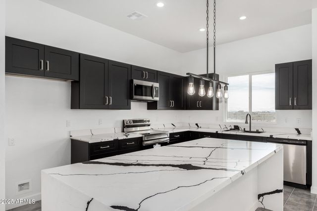 37459 W MISSOURI Avenue, Tonopah, AZ 85354