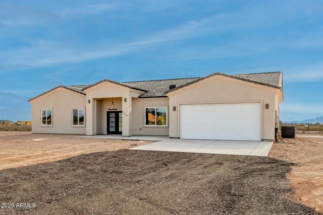 37459 W MISSOURI Avenue, Tonopah, AZ 85354