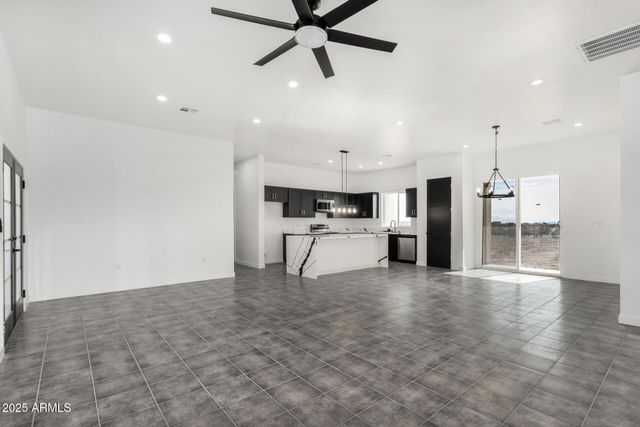 37459 W MISSOURI Avenue, Tonopah, AZ 85354